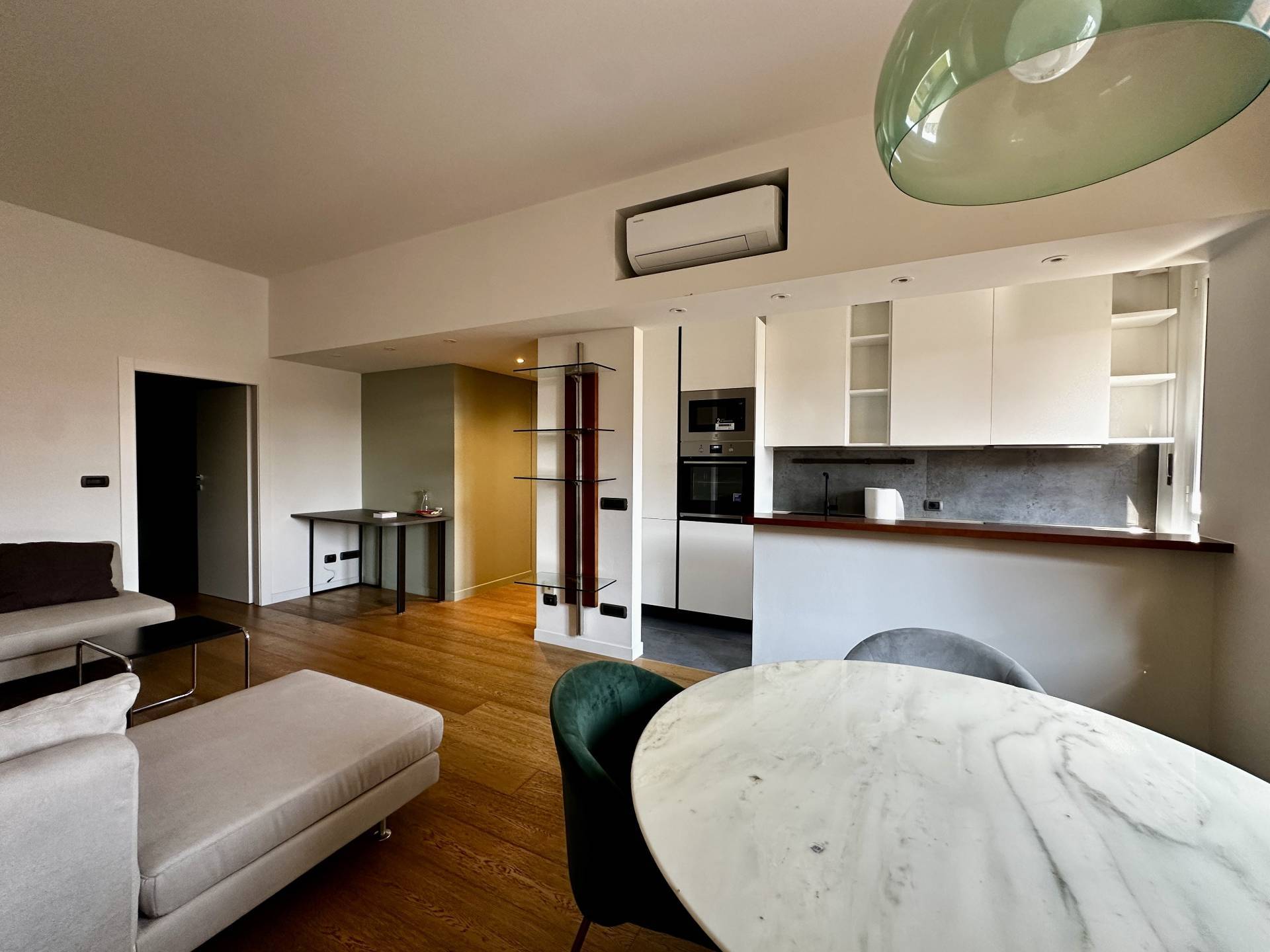 2 locali in affitto a Milano, Milano-De Angeli Vercelli Washington