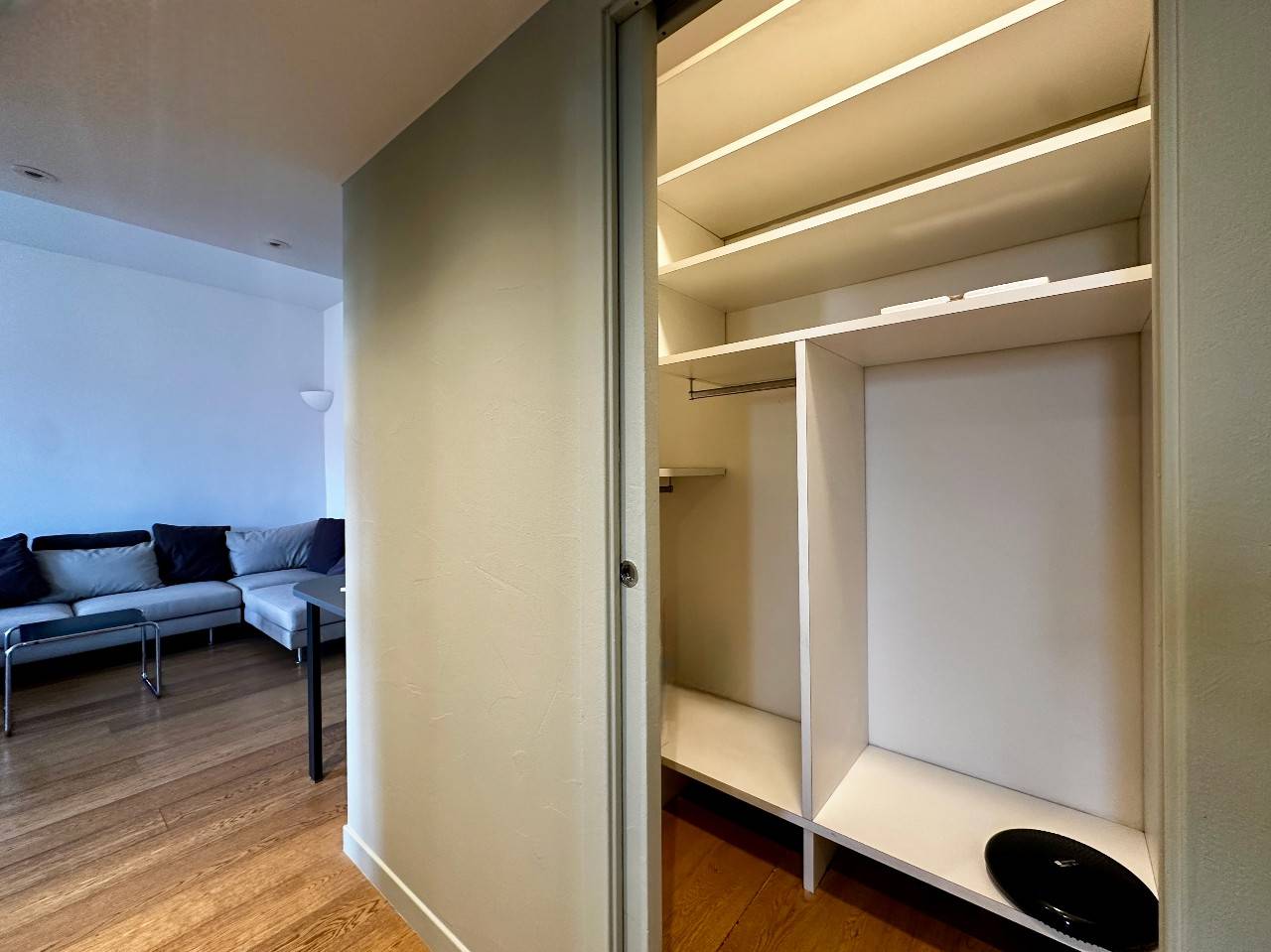 2 locali in affitto a Milano, Milano-De Angeli Vercelli Washington