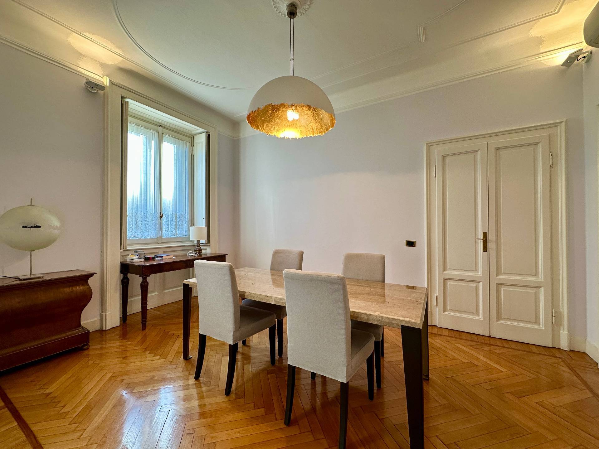 3 locali in affitto a Milano, Milano-De Angeli Vercelli Washington