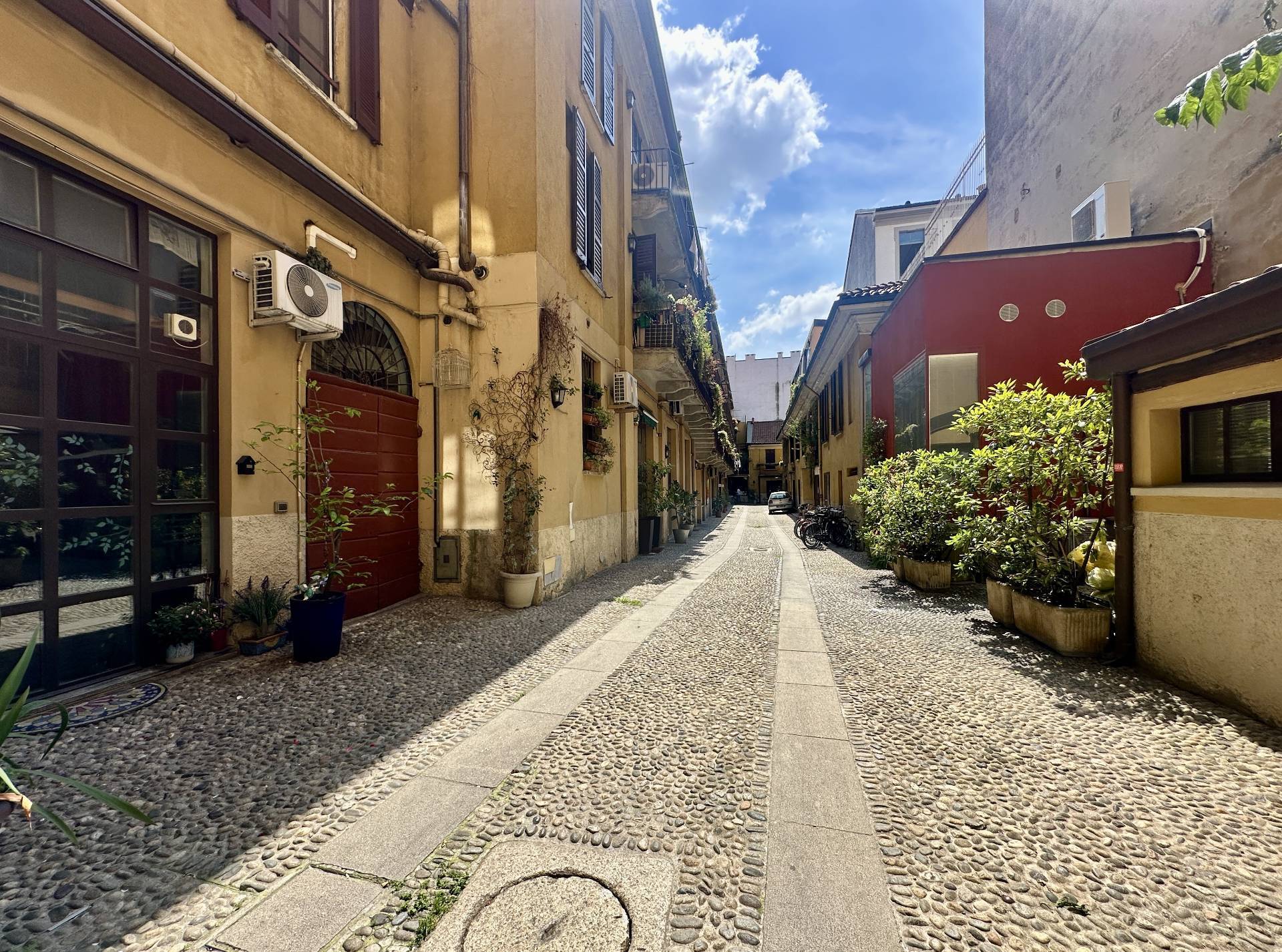 2 locali in affitto a Milano, Milano-Genova Romolo Solari