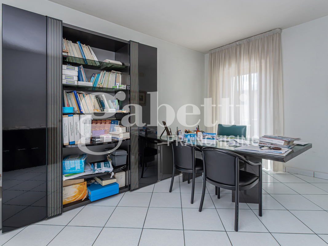 Quadrilocale con box a Qualiano