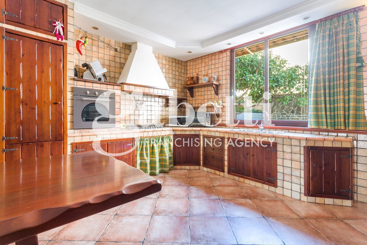 Villa con box doppio a Villaricca