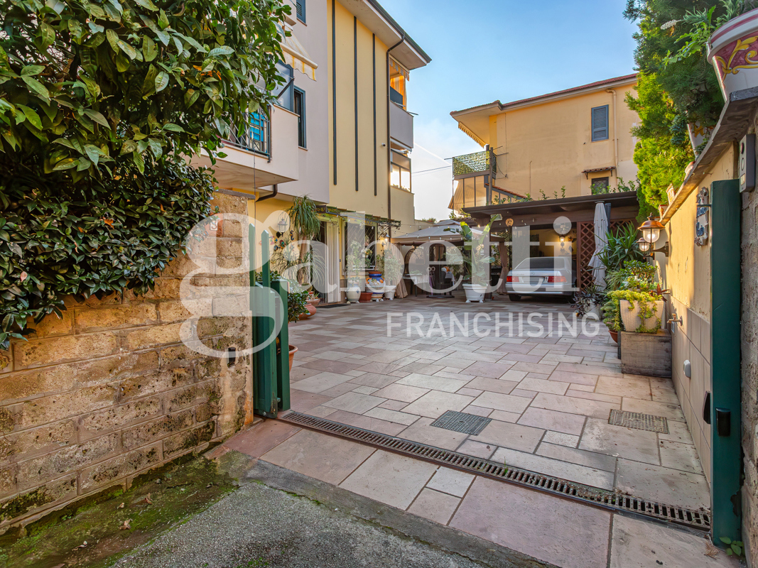 Villa con box doppio a Villaricca