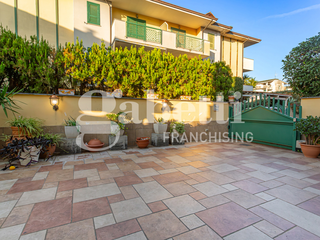 Villa con box doppio a Villaricca