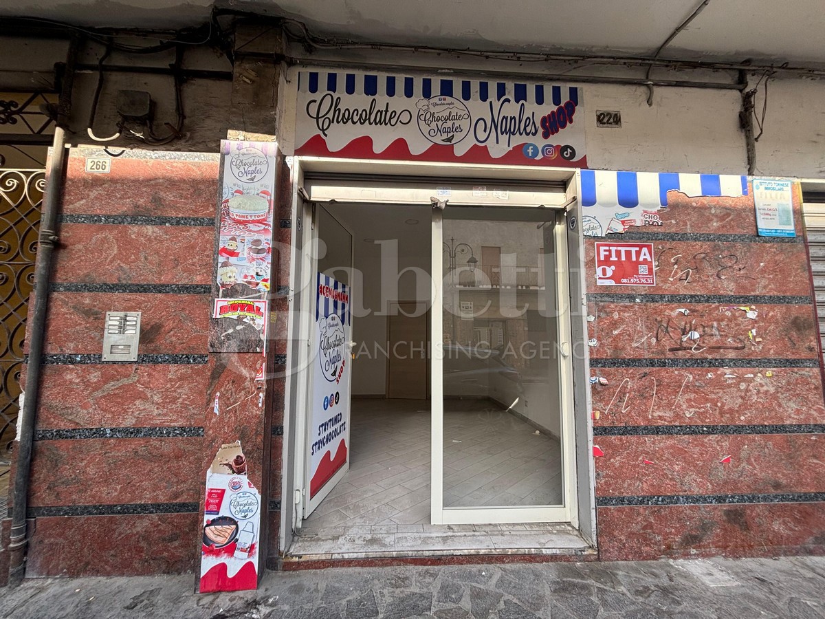 Negozio in affitto a Qualiano