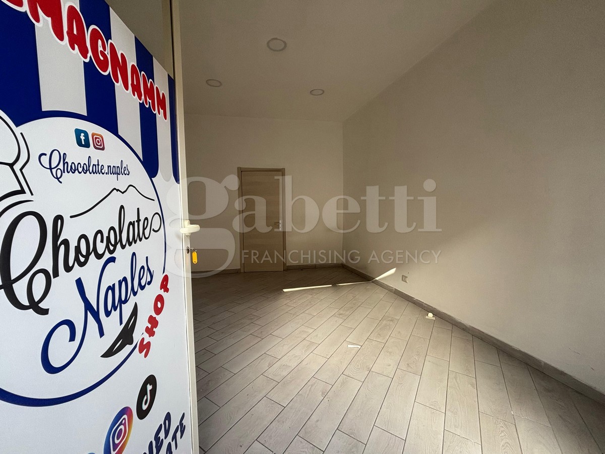 Negozio in affitto a Qualiano