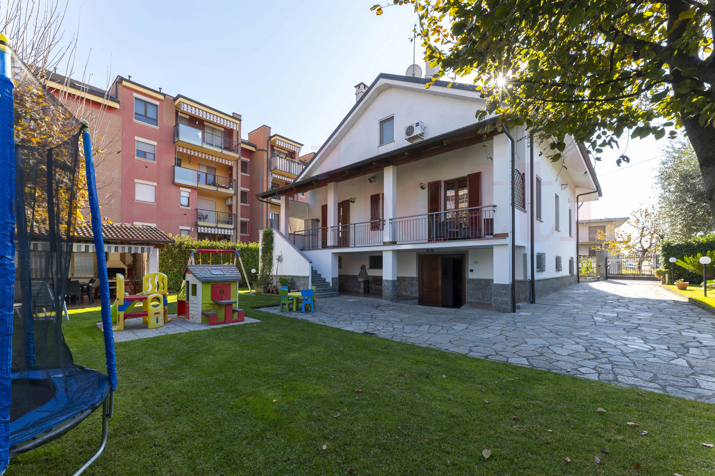 Villa con giardino a San Mauro Torinese