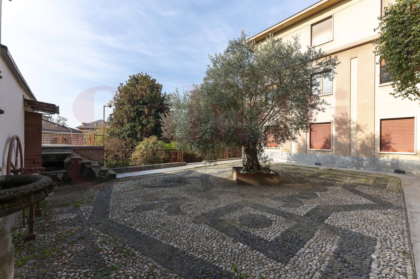 Quadrilocale da ristrutturare a Torino