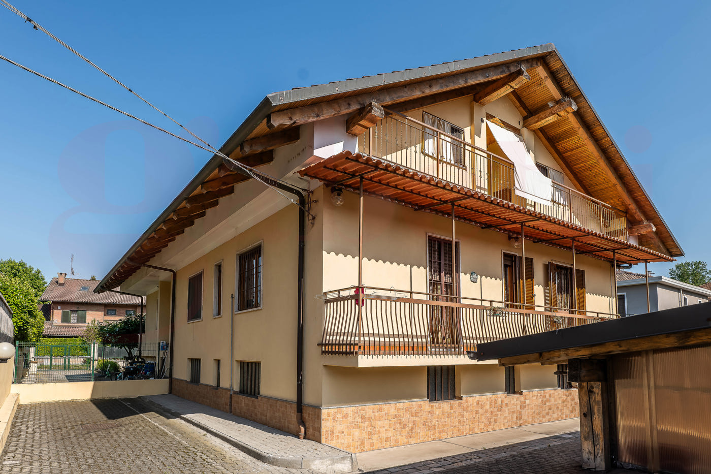 Casa indipendente con giardino a Torino