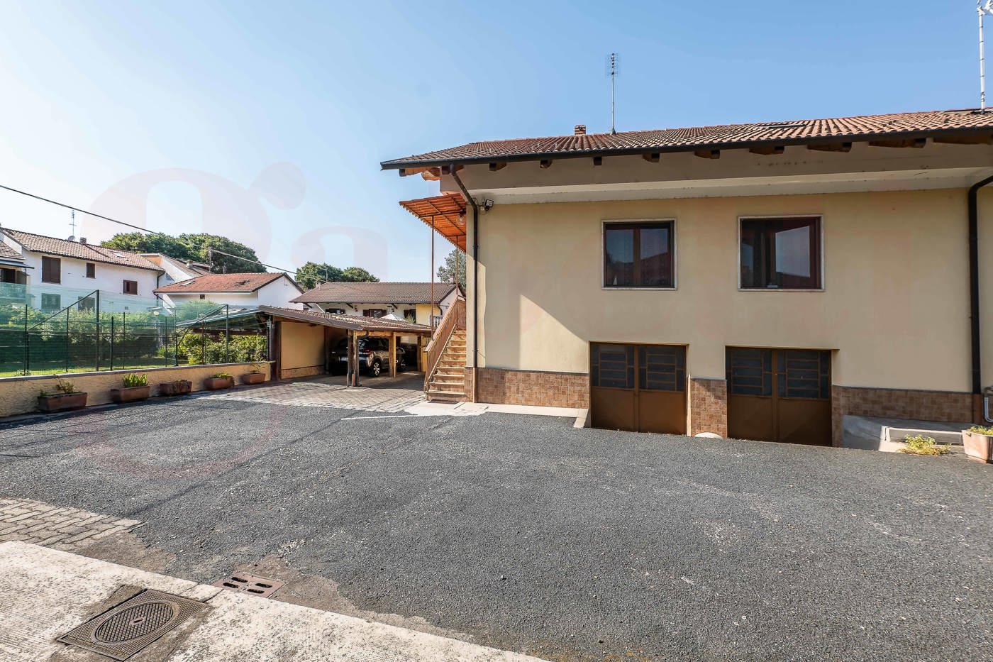 Casa indipendente con giardino a Torino