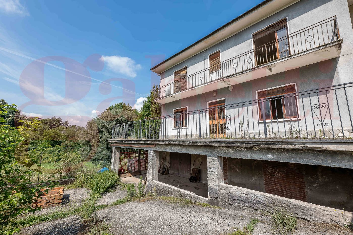 Rustico con giardino a San Mauro Torinese