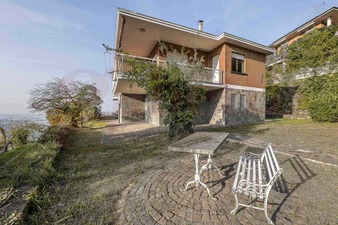 Villa con giardino a San Mauro Torinese