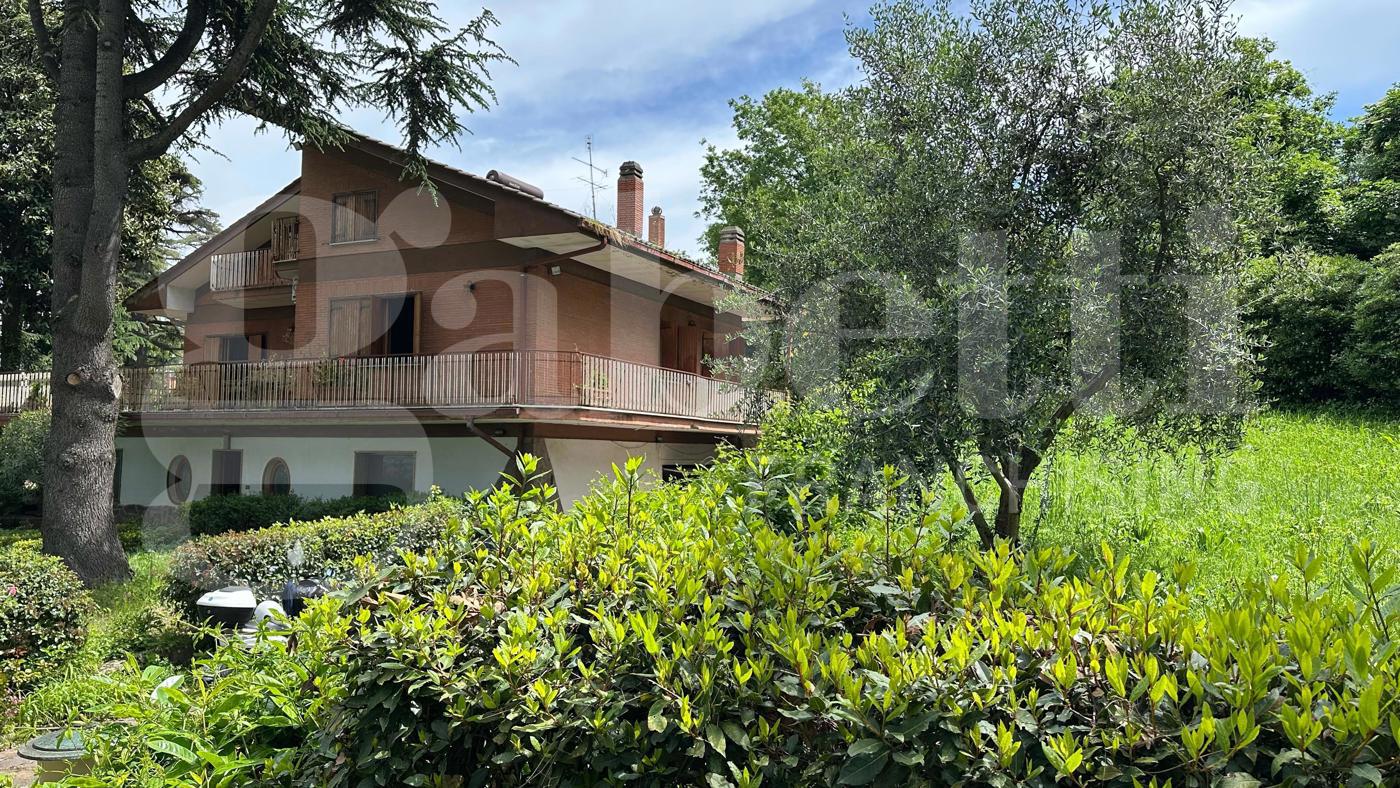 Casa indipendente con giardino a Monte Compatri
