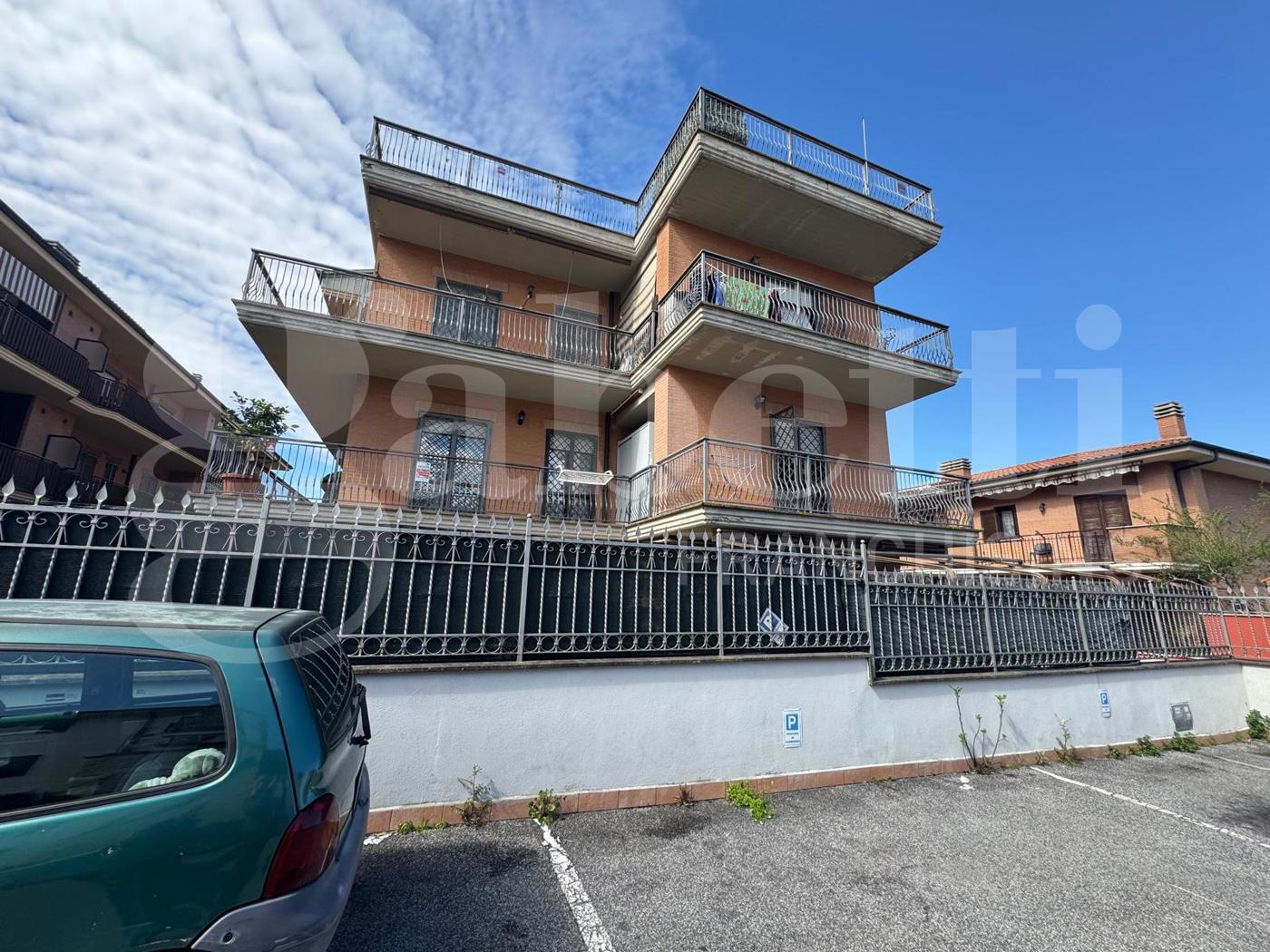 Attico arredato in affitto a Marino