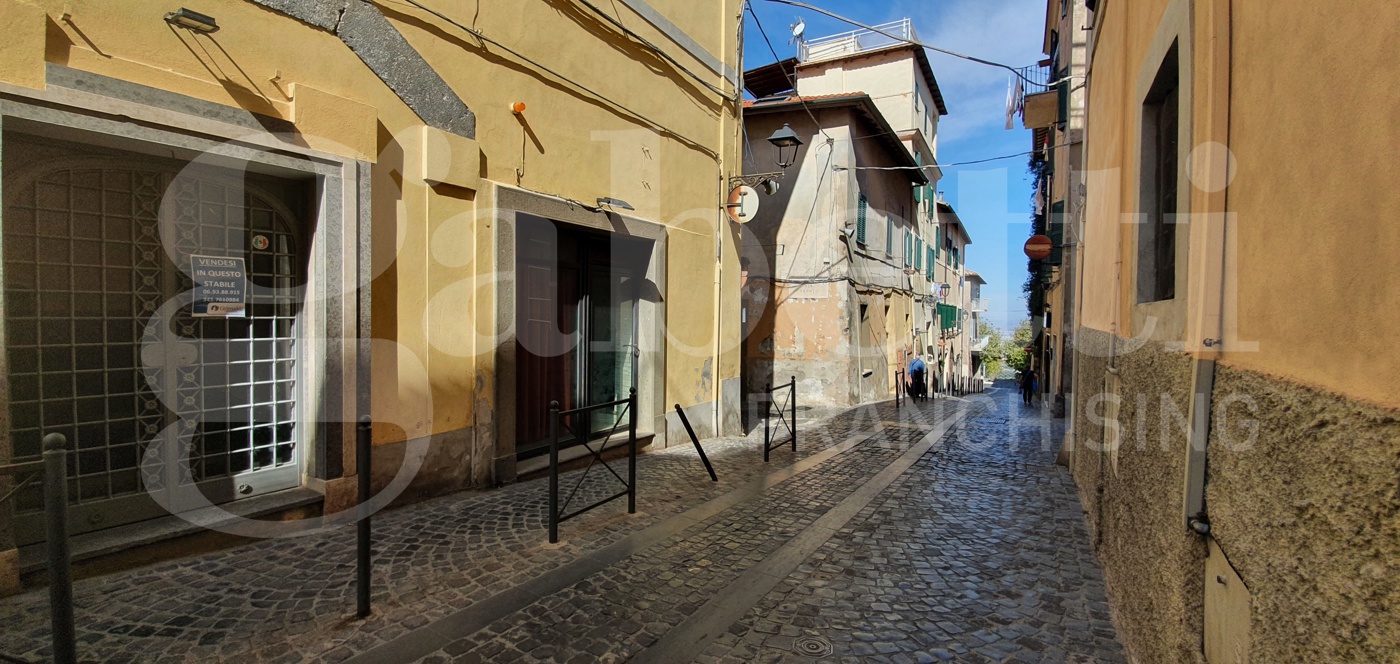 Negozio in vendita a Monte Porzio Catone