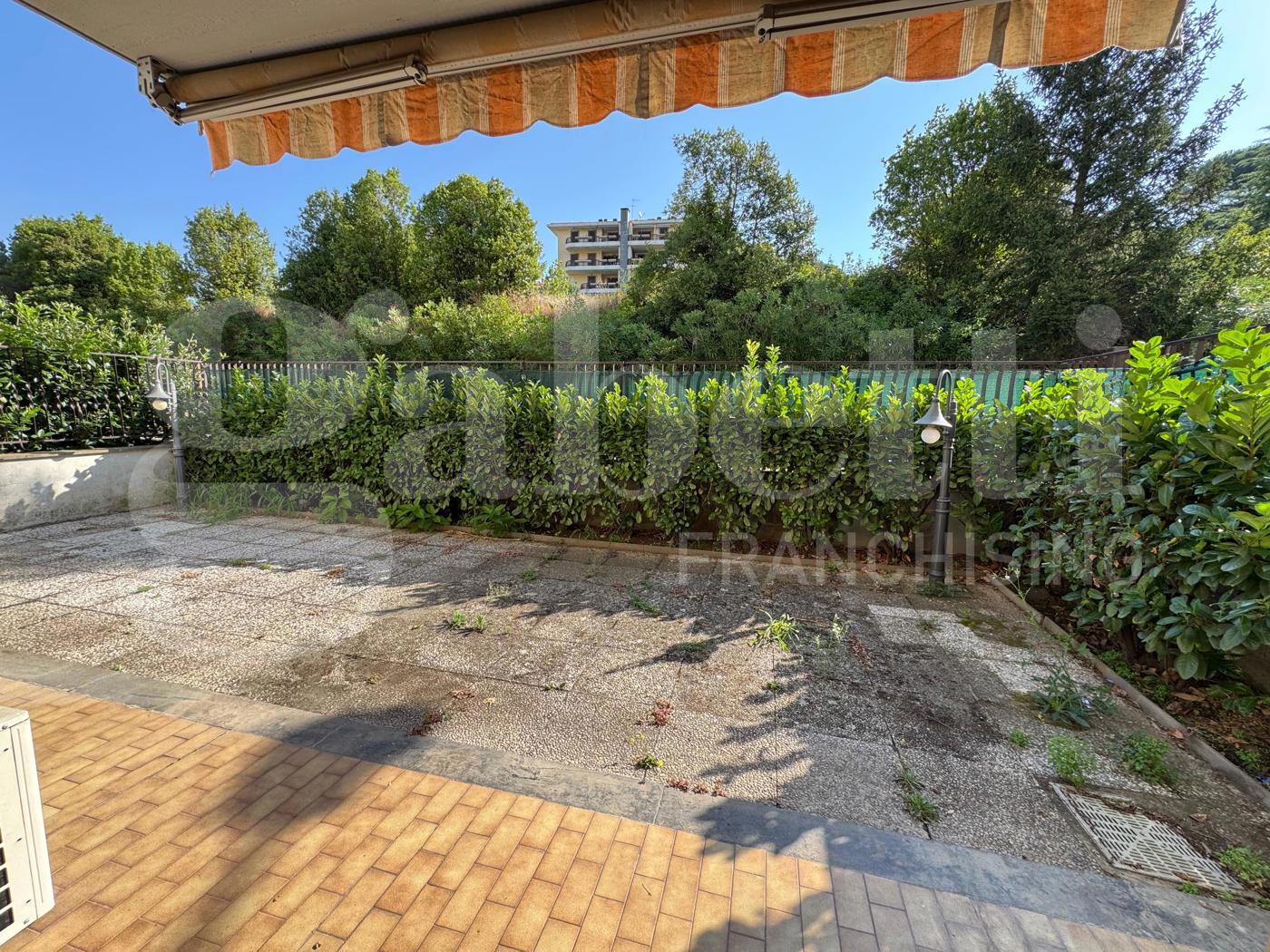 Bilocale con giardino a Marino