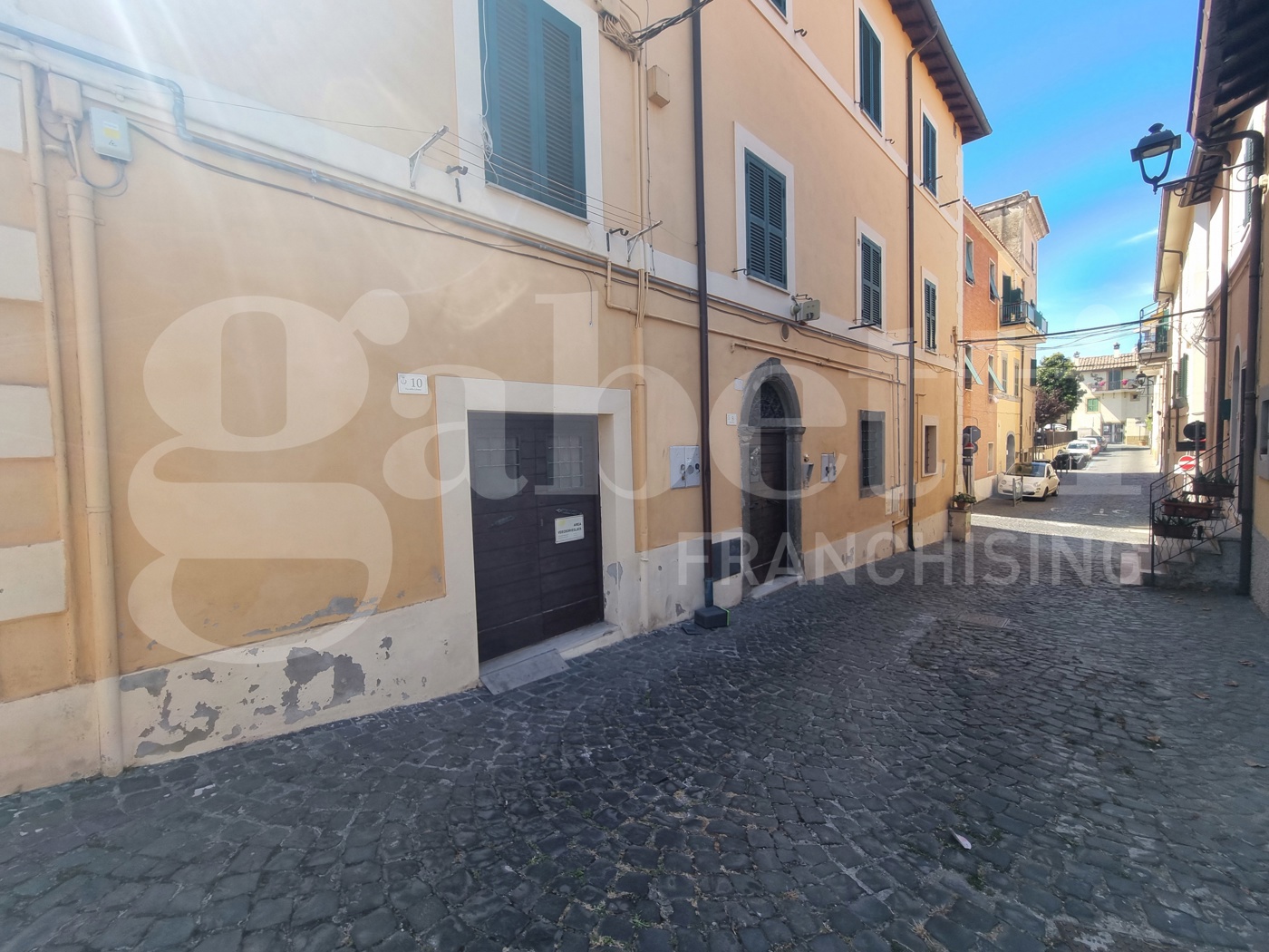 Bilocale da ristrutturare a Colonna