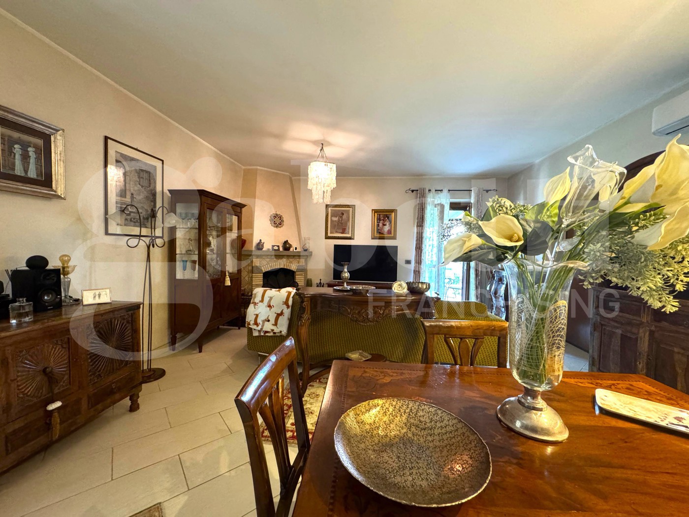 Villa con giardino a Ariccia