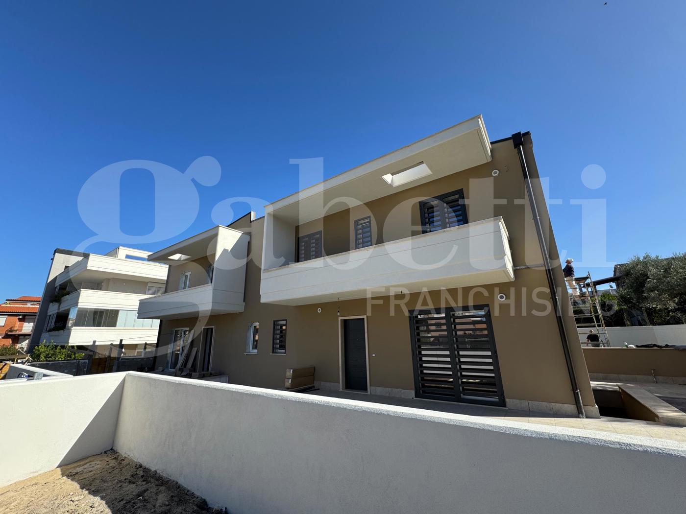 Villa con giardino a Marino