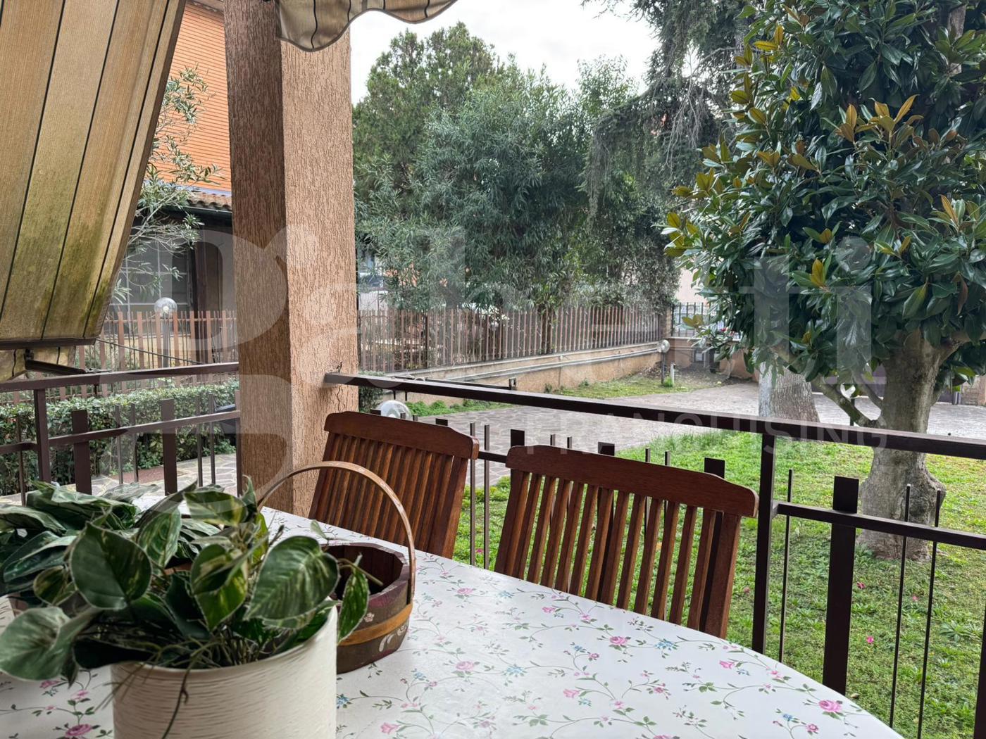 Villa Bifamiliare da ristrutturare a Marino