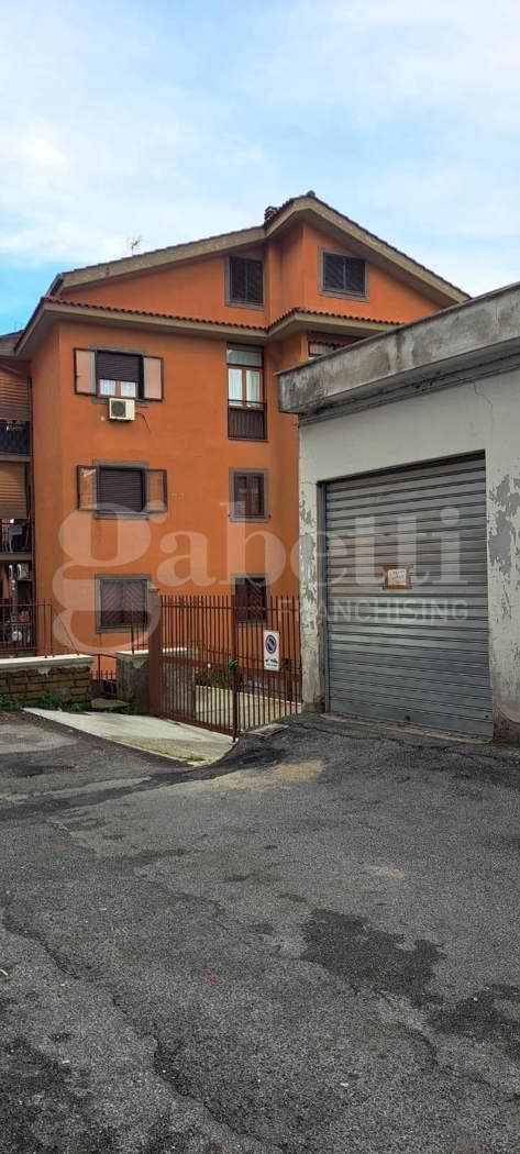 Box/Garage 40mq in vendita a Marino