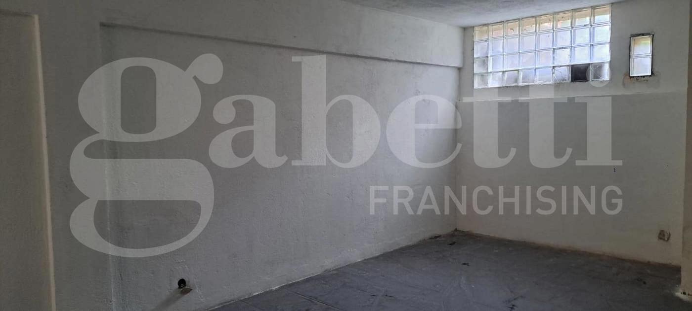 Box/Garage 43mq in vendita a Marino