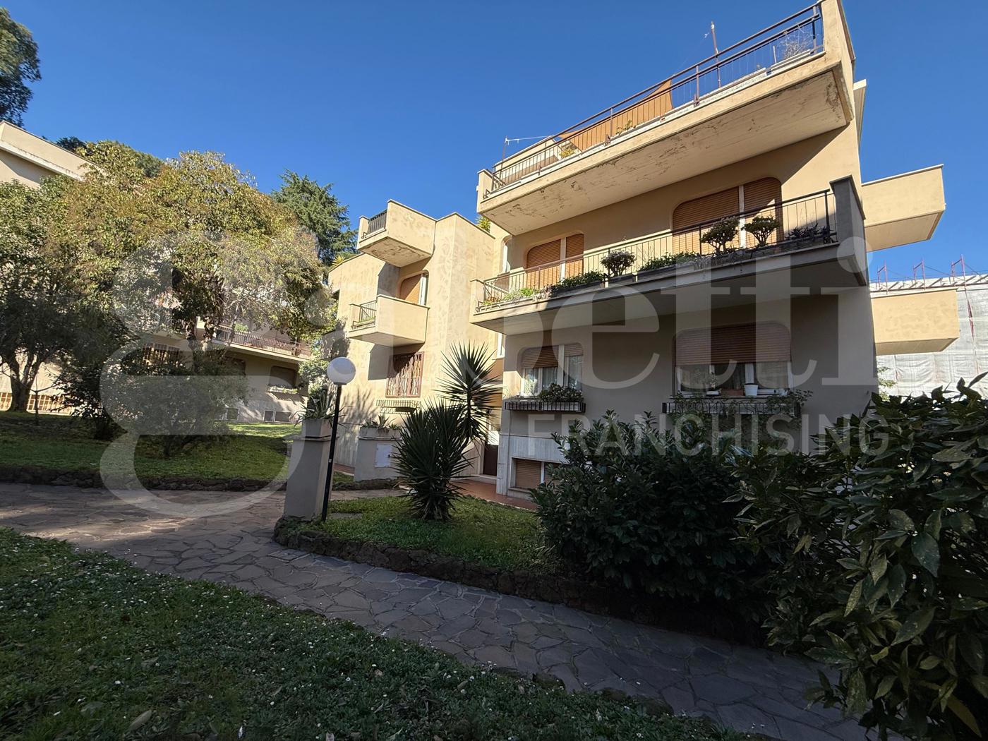 Trilocale da ristrutturare a Roma