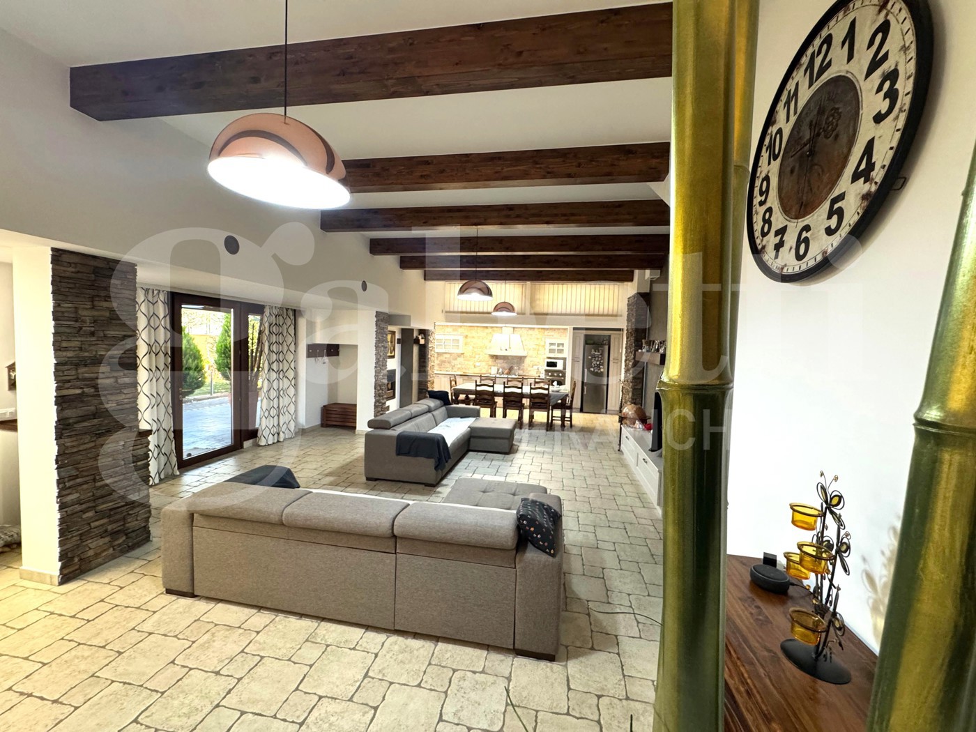 Quadrilocale con giardino a Marino