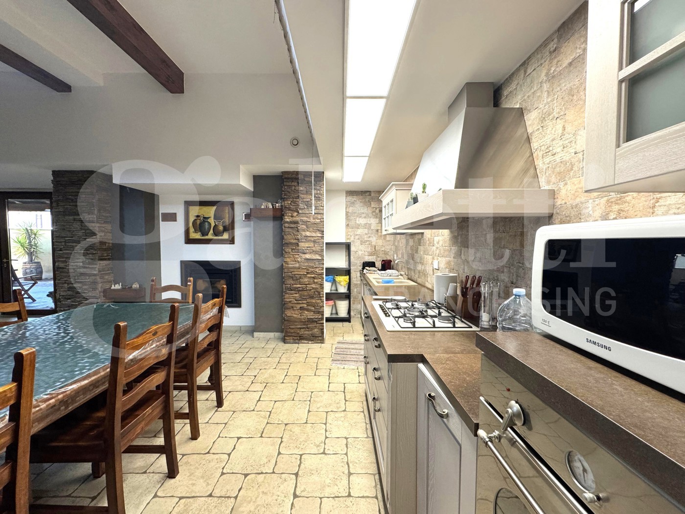 Quadrilocale con giardino a Marino