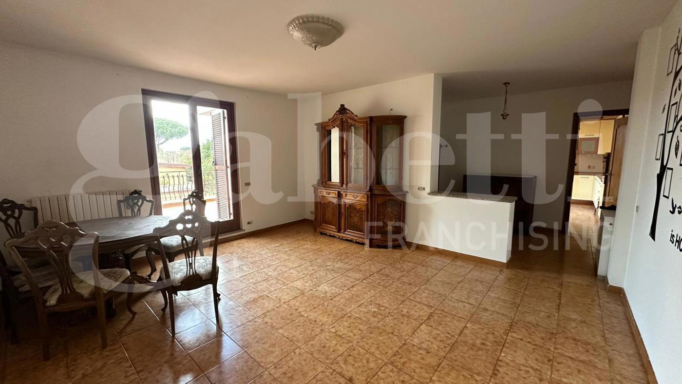 Trilocale arredato in affitto a Marino