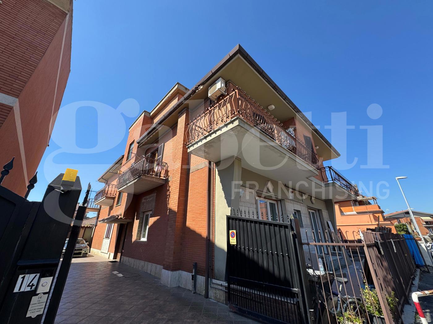 Quadrilocale in vendita a Marino