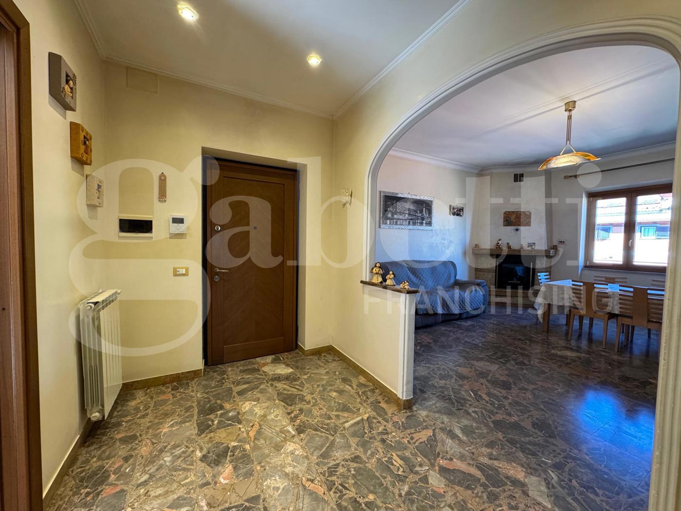 Quadrilocale in vendita a Marino