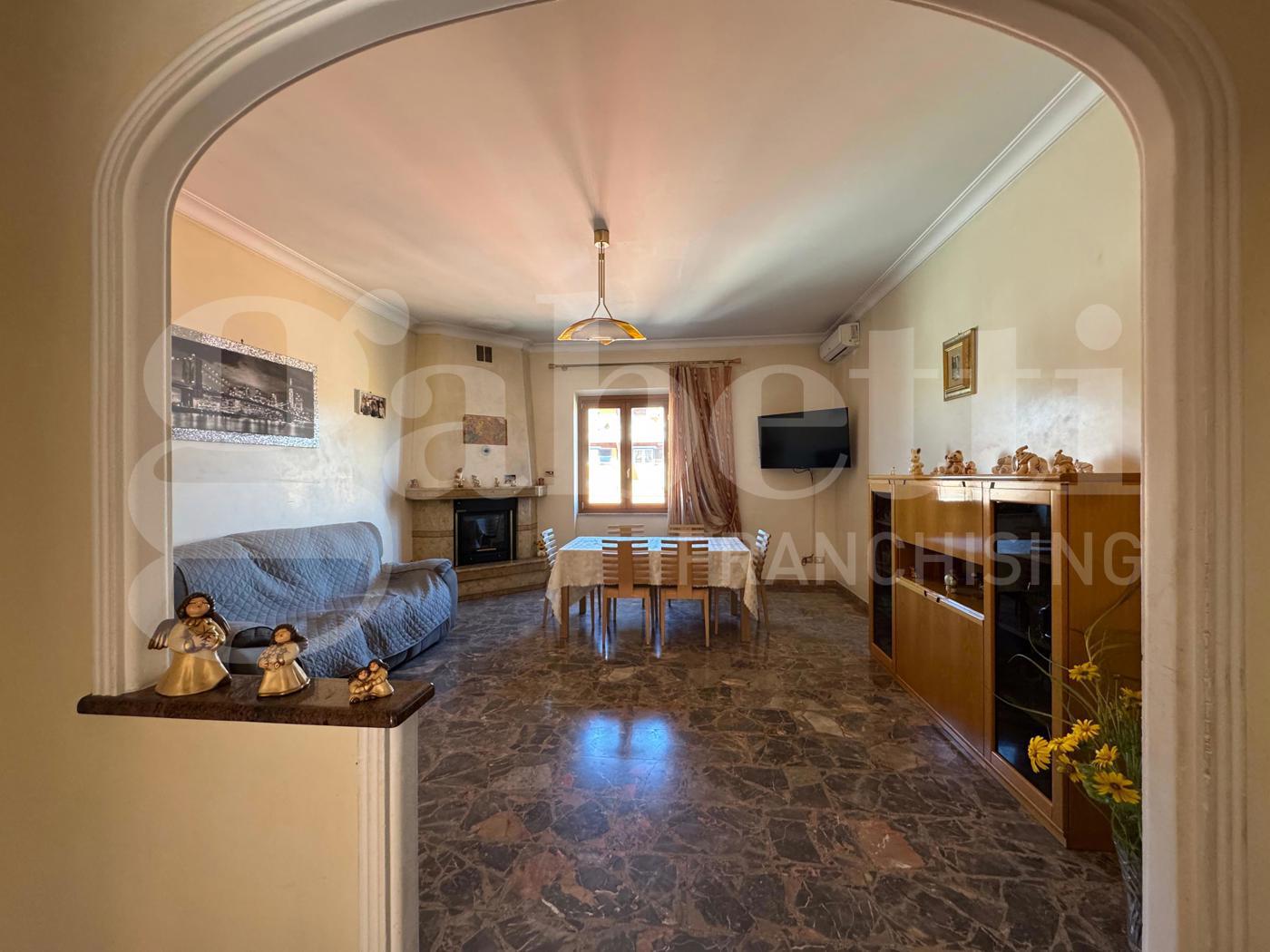 Quadrilocale in vendita a Marino