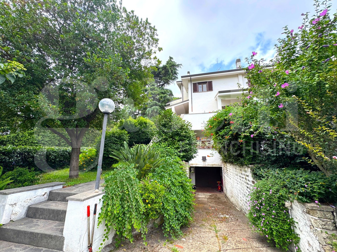 Villa con giardino a Marino