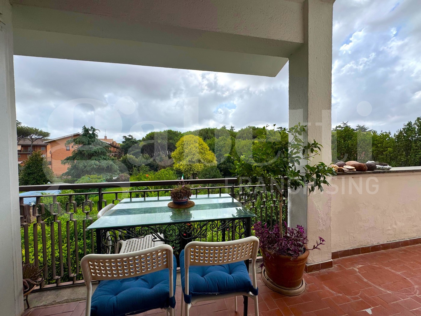 Villa con giardino a Marino