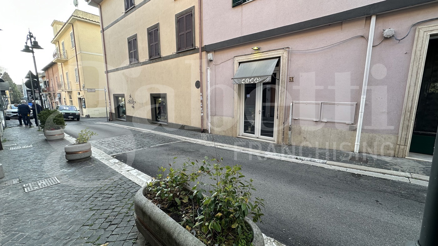 Negozio in vendita a Grottaferrata