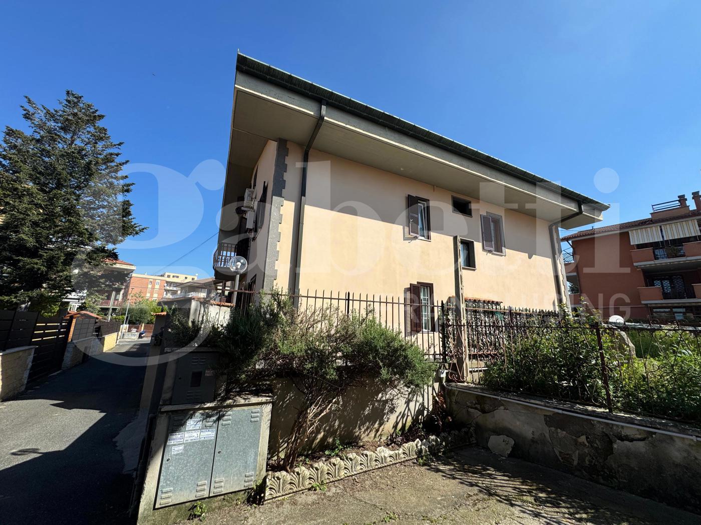 Bilocale in vendita a Marino