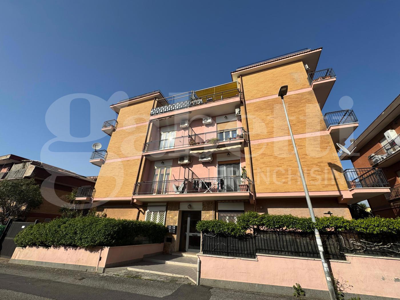 Quadrilocale in vendita a Marino