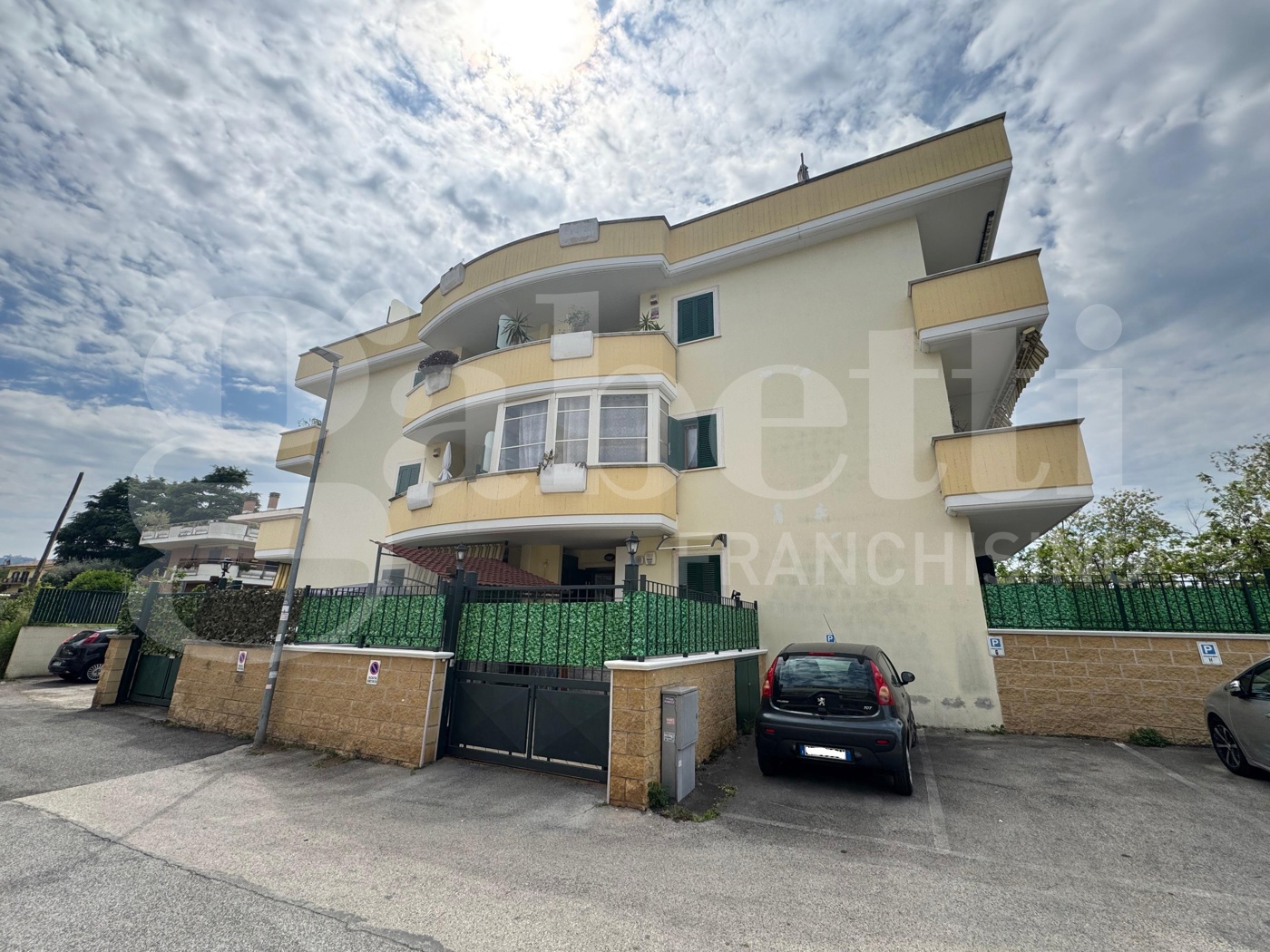 Trilocale con giardino a Marino