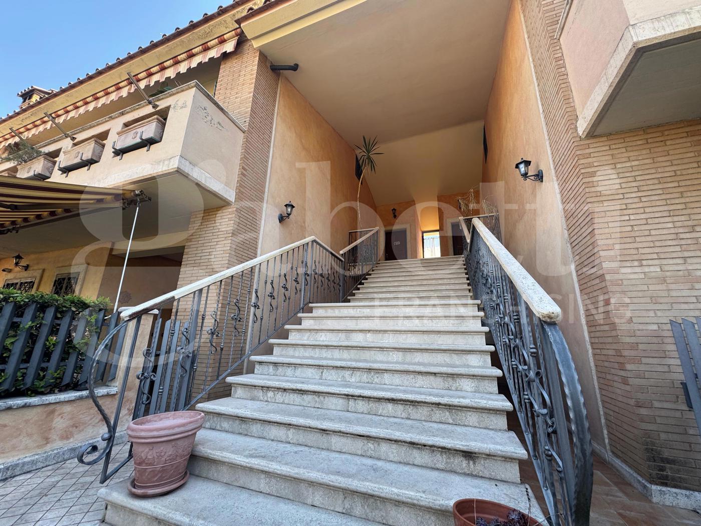 Trilocale in vendita a Marino