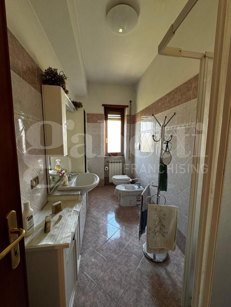 Quadrilocale da ristrutturare a Marino