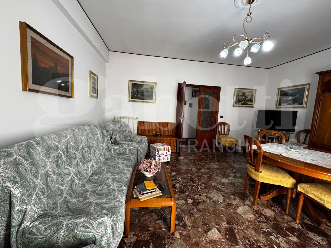 Quadrilocale da ristrutturare a Marino