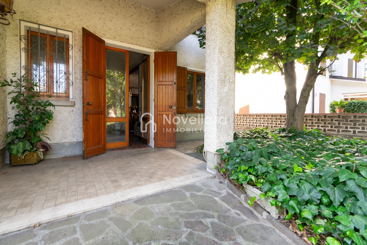 Casa indipendente con giardino a Novellara