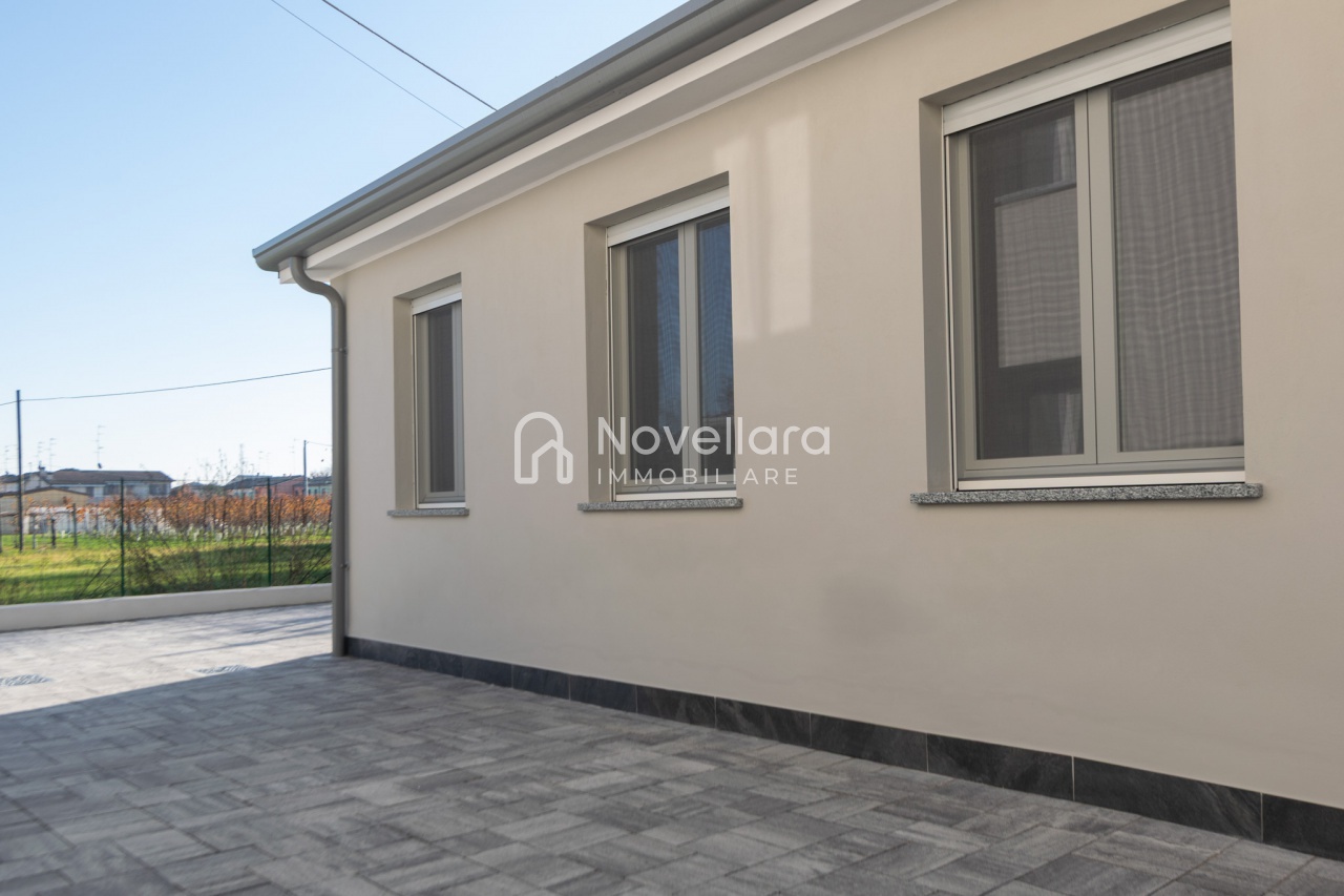 Villa con box a Guastalla