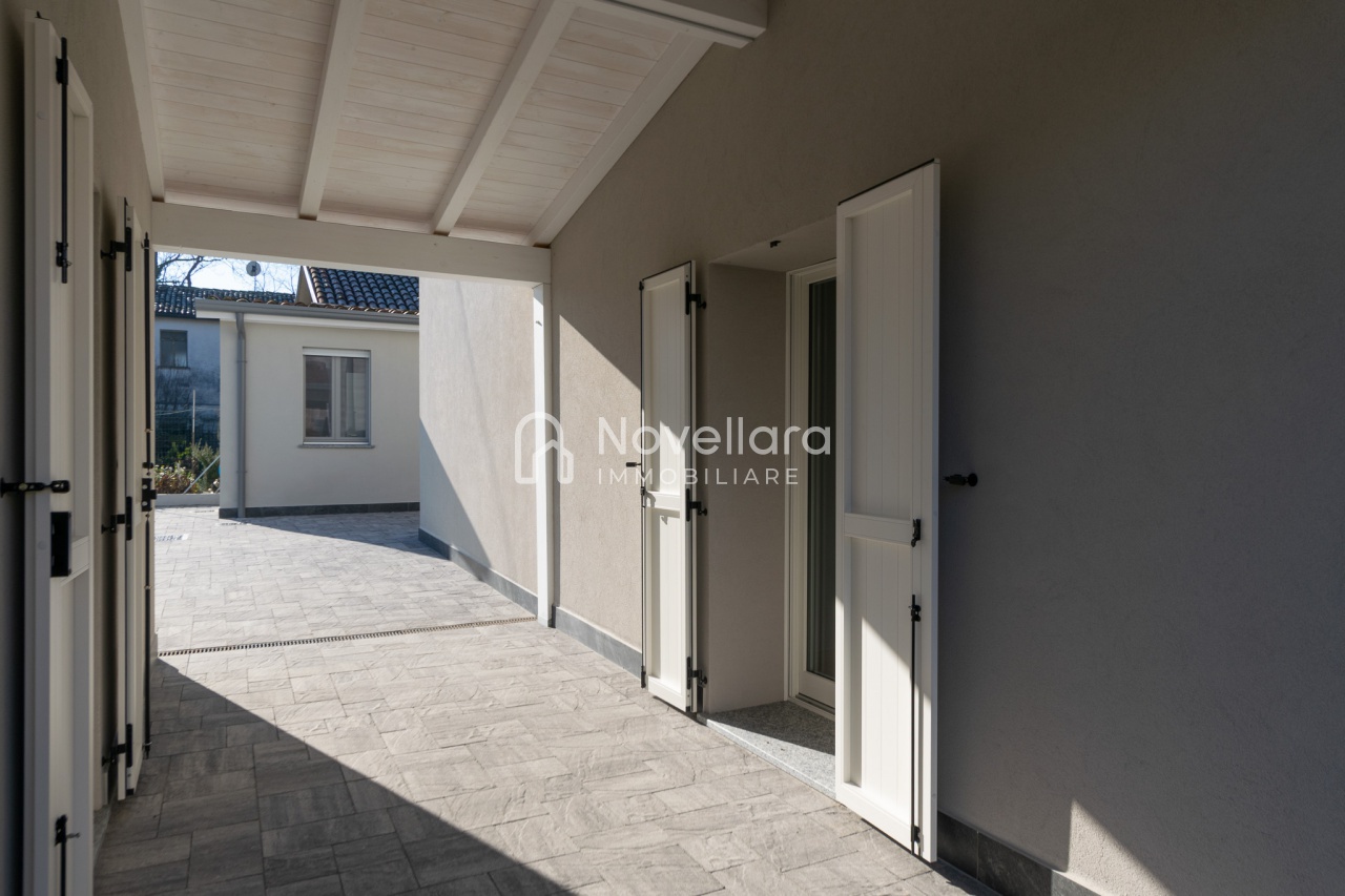 Villa con box a Guastalla