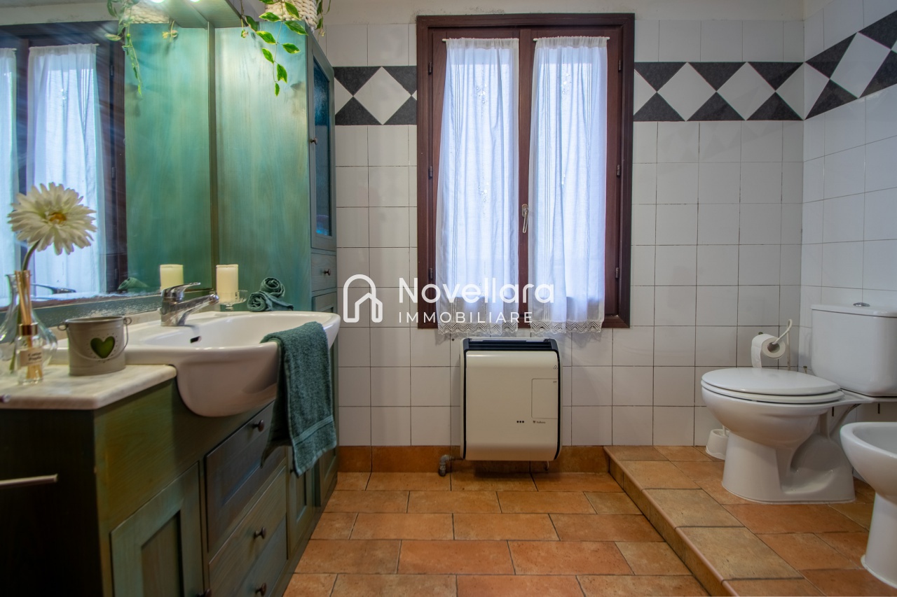 Casa indipendente con giardino a Campagnola Emilia