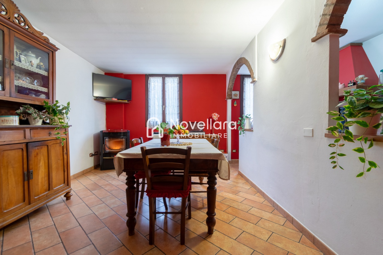 Casa indipendente con giardino a Campagnola Emilia