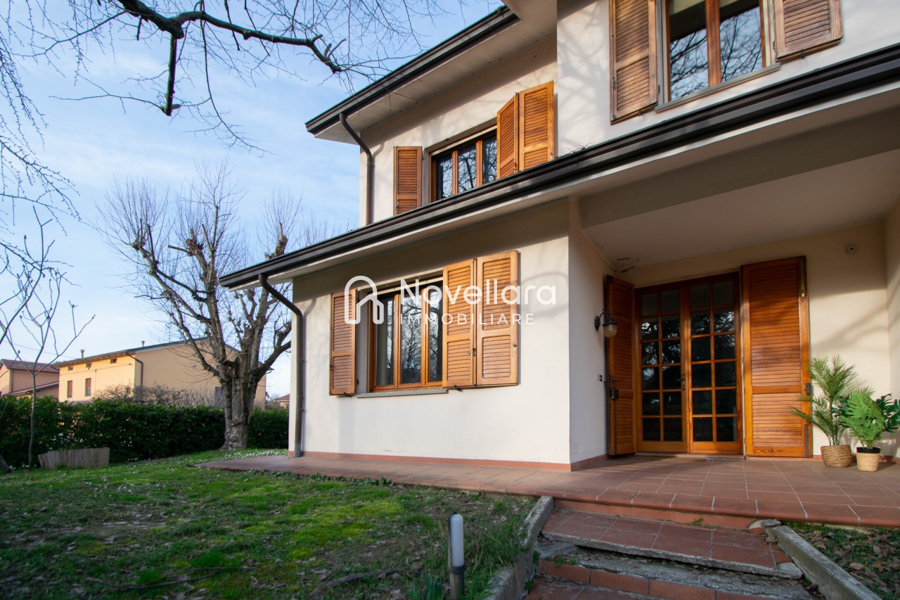 Casa indipendente con giardino a Novellara