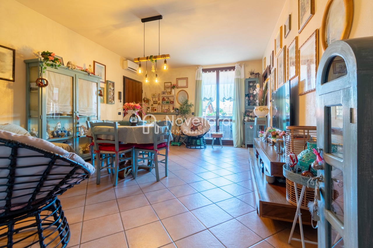 Casa indipendente con terrazzo a Novellara