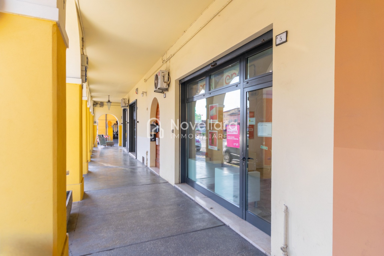 Ufficio in affitto a Novellara